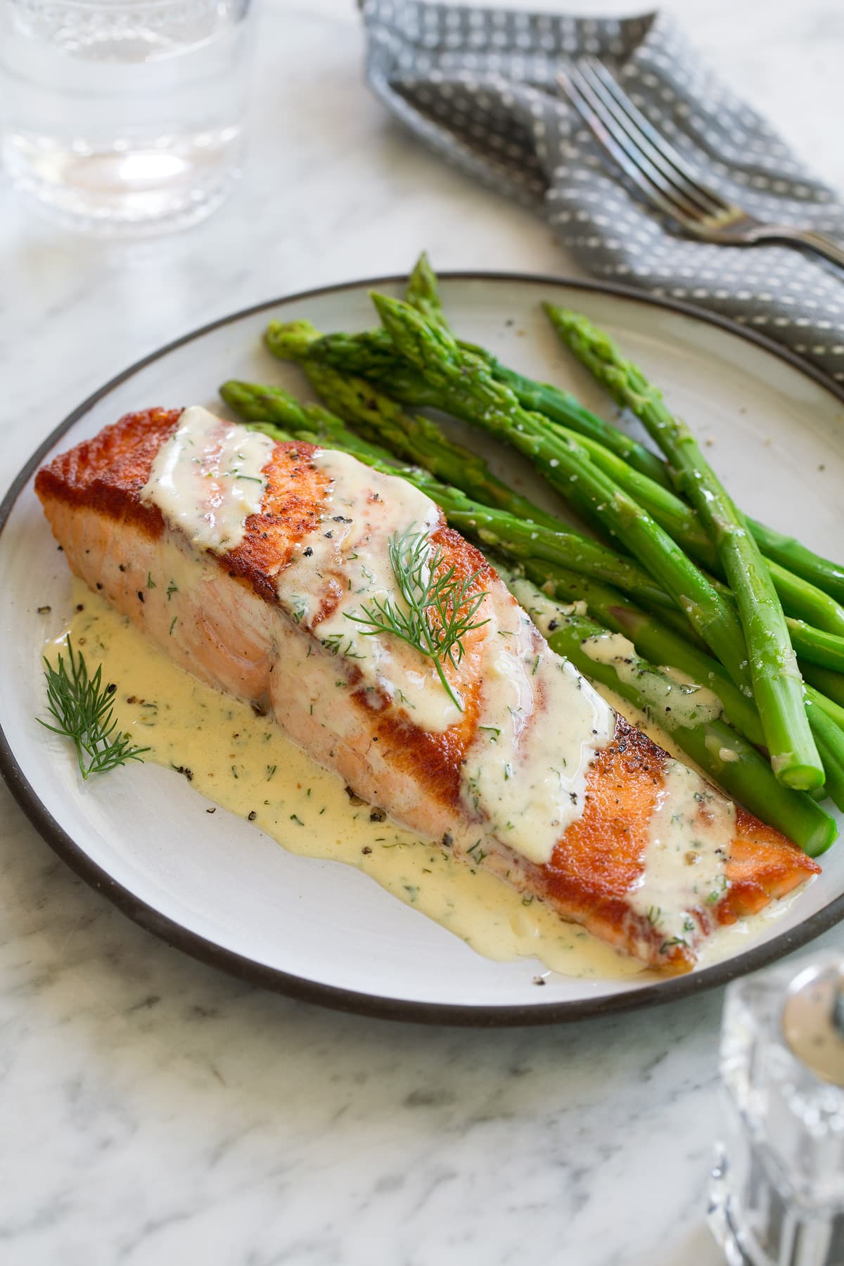 Cream Butter Sauce Salmon w/ Asparagus
